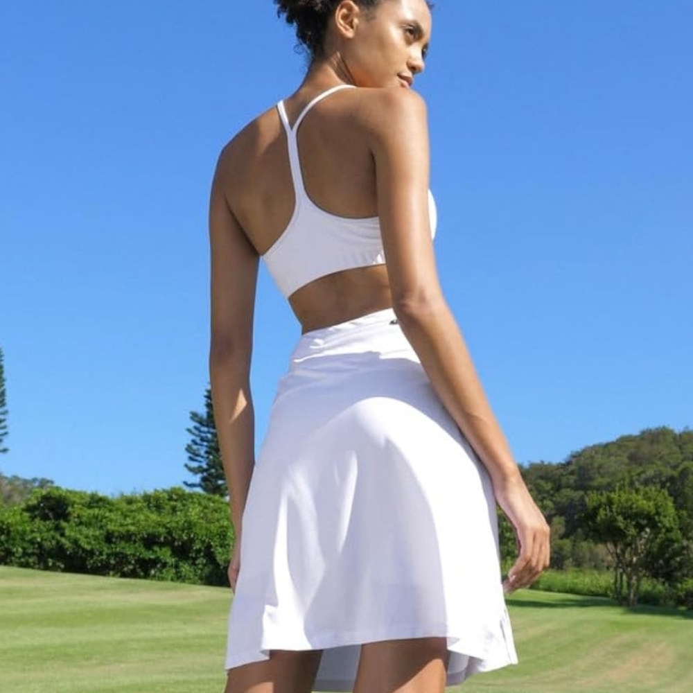 Viddia size M midlength sports skirt.